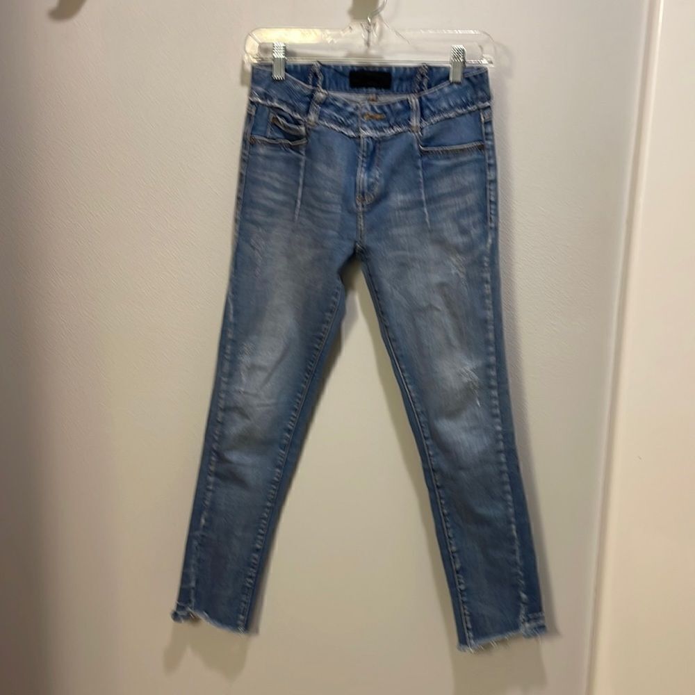 VOICE of Voices woman’s denim blue jeans